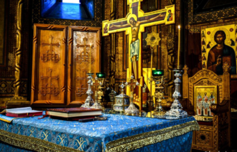Ce simbolizează Sfântul Altar?