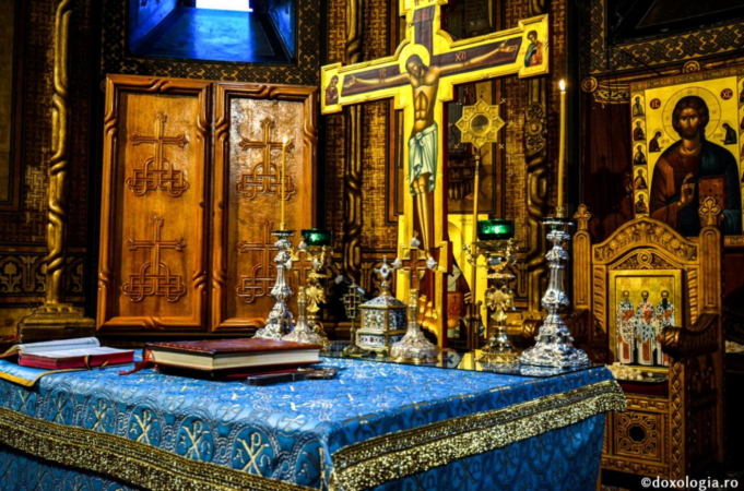 Ce simbolizează Sfântul Altar?