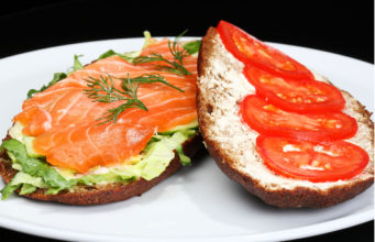 Mic-dejunul școlarilor. Ce le oferim ca să performeze la școală