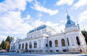 Se redeschide clădirea Cazinoului Băilor Vatra Dornei
