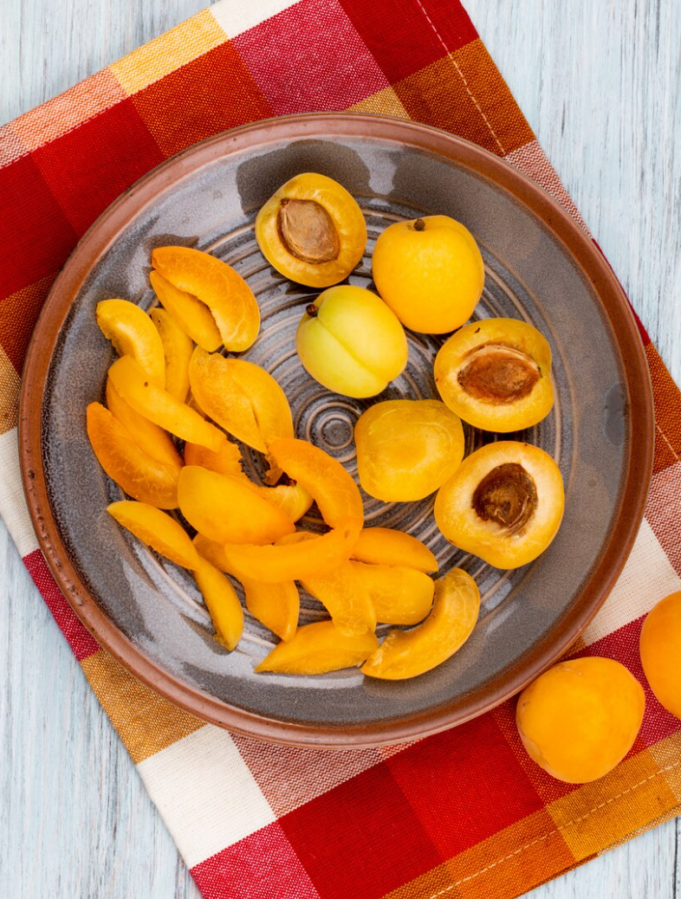 ”Vitamina B17„ (amigdalina/laetril)