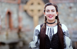 Paula Hriscu – În seara Sfântă de Crăciun (Colind)