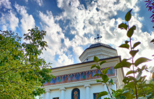 Racla cu moaștele Sfântului Apostol Iuda Tadeu și ale Sf. Simon Zilotul a fost sfințită