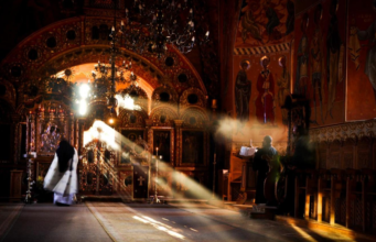 Ceasul al treilea – Laudă bisericească utrenia, slujba de dimineata