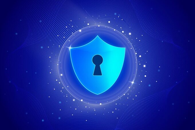 ”Firmele care trec CNP-ul pe factură încalcă legislația”, explicațiile unui avocat secure technology backgrpund