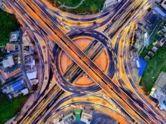 România ar putea încheia anul 2024 cu peste 200 km noi de autostrăzi și drumuri expres highway, aerial view