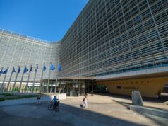 Noua echipă a Comisiei Europene – accent pe securitate, dezvoltare, schimbări climatice european commission building