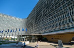 Noua echipă a Comisiei Europene – accent pe securitate, dezvoltare, schimbări climatice european commission building