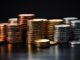 Salariul minim brut pe economie va crește la 4050 lei de la începutul anului 2025 coins arranged