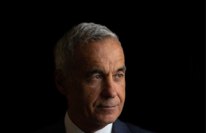 Călin Georgescu, după decizia CCR: ”Statul român a luat democrația și a călcat-o în picioare…Justiția subordonată ordinelor politice și-a pierdut, practic, esența. Ea nu mai este justiție, este la ordin”. calin georgescu