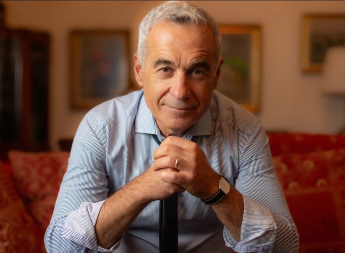 Actualizare știre: Călin Georgescu, primele declarații după închiderea urnelor: ”…poporul român a ales să nu mai stea îngenuncheat, să nu mai fie invadat, să nu mai fie apăsat, să nu mai fie umilit…” calin georgescu, cg