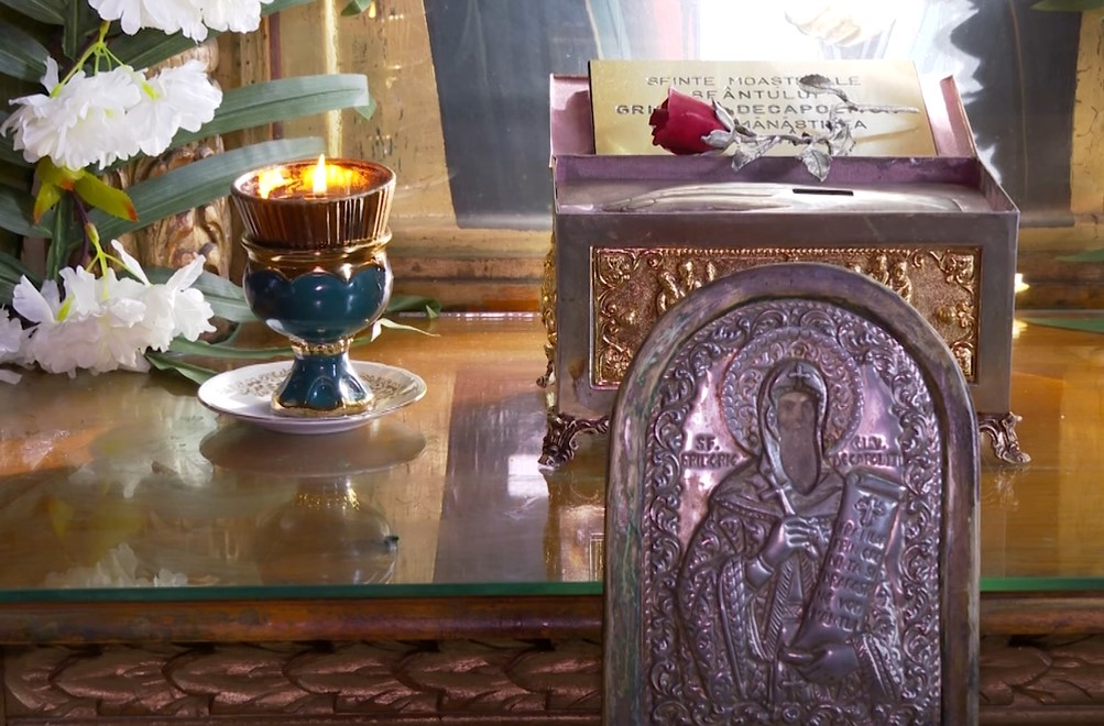 sfantul grigorie decapolitul-racla moaste biserica hagiu din bucuresti