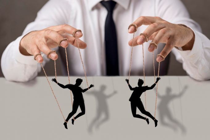 Anchetatorii.ro: Fundația Soros „pentru o societate deschisă”: ”Rețeaua spionajului străin în România” manipulare