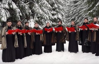 Corul DIACONIA – ”Lumina lui Hristos luminează tuturor” (Colind) Corul Diaconia - Colindul „Lumina lui Hristos luminează tuturor”