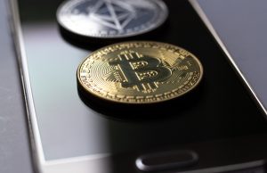 Coinbase va achiziționa Deribit, cea mai mare platformă de tranzacționare bitcoin și ether