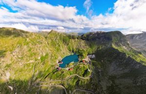 Începând din 6 iunie, Transfăgărășanul (DN7C) va fi redeschis circulației rutiere