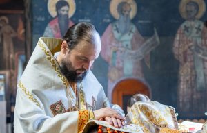 PS Părinte Teofil Trotușanul a săvârșit prima Hirotonie ca ierarh, în ziua de pomenire a Sf. Mari Mucenițe Hristina, la Catedrala din Roman