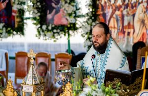 ”Pelerinul și Căutarea Lui Dumnezeu”: Învățăturile PS Teofil Trotușanul în cadrul privegherii de la Mănăstirea Văratec