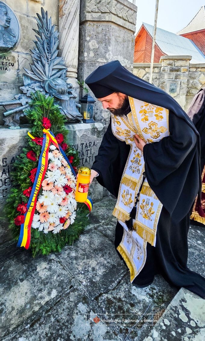 Jertfa eroilor, cinstită de PS Teofil pe Dealul Coșna: „Sub picioarele noastre, dragii mei, este pământ sfințit cu sângele lor”