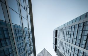 Capital social minim de 8.000 de lei pentru SRL-uri și cont bancar obligatoriu pentru toate firmele din România – noile propuneri ale MFP