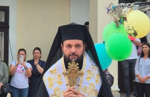 PS Teofil Trotușanul: ”Copiii sunt nădejdea Bisericii. Să fiți mai silitori, mai cuminți” – început de an școlar la Roman, în duh ortodox