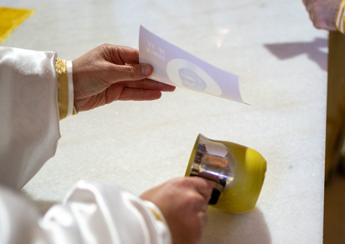 Târnosirea bisericii și sfințirea untdelemnului în Biserica Ortodoxă