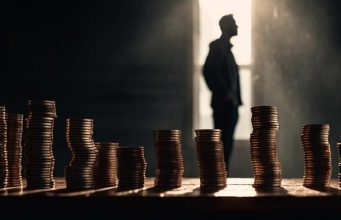 ”România nu poate trăi cu deficit de 9% din PIB” – Consiliul Fiscal avertizează: austeritate pentru populație, excepții pentru privilegiați”