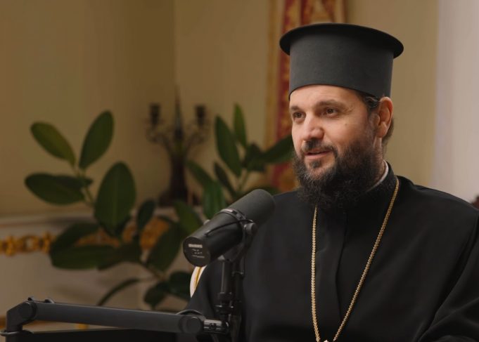 ”Să păstrăm Lumina Harului”: Gânduri duhovnicești ale Preasfințitului Teofil la sărbătoarea Sf. Parascheva