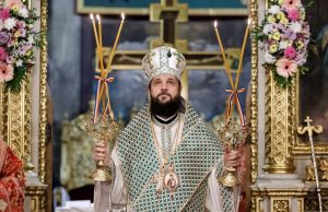 PS Teofil, mărturisitor al credinței la Iași: „Lumea are nevoie de sfințenie și de rugăciune – chiar și florile credinței celor de departe ajung la Cuvioasa” foto_doxologia.ro