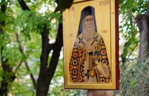 Hram de lumină și vindecare la Mănăstirea Radu Vodă: zile de rugăciune în cinstea Sf. Ierarh Nectarie