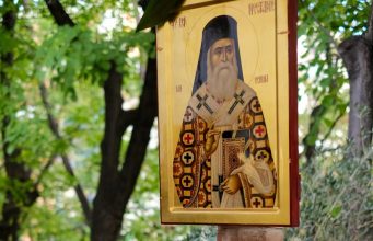 Hram de lumină și vindecare la Mănăstirea Radu Vodă: zile de rugăciune în cinstea Sf. Ierarh Nectarie