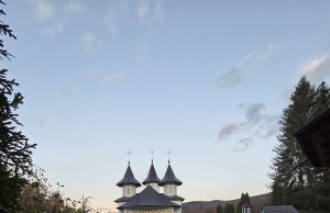 Praznicul Sfinților Cuvioși Paisie și Cleopa de la Sihăstria – Duhovnicii care au ținut aprinsă flacăra credinței manastirea sihastria