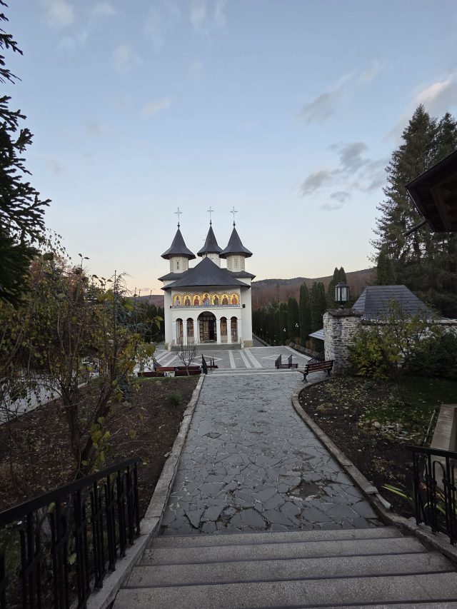 manastirea sihastria