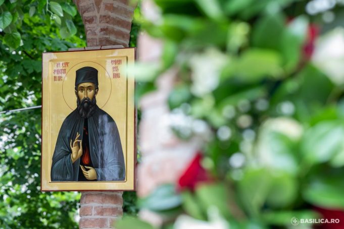 3 ianuarie – Ziua descoperirii Moaștelor Sfântului Efrem cel Nou