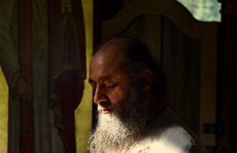 Duminica Sfintei Cruci, în cuvântul părintelui stareț Zenovie de la Mănăstirea Nechit pr staret zenovie manastirea nechit