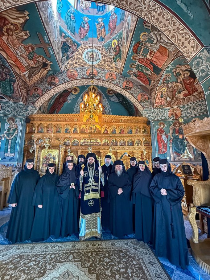 PS Teofil Trotușanul: ”Liturghia Darurilor este o liturghie veche, pe care creștinii din veacurile primare o săvârșeau seara”