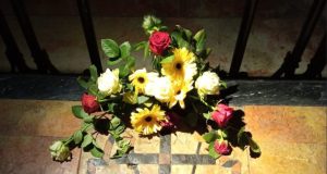 Duminica Sfintei Cruci: „Oricine voieşte să vină după Mine să se lepede de sine, să-şi ia crucea şi să-Mi urmeze Mie” (Marcu, 8,34)