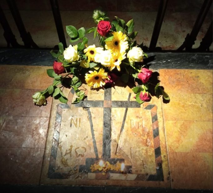 Duminica Sfintei Cruci: „Oricine voieşte să vină după Mine să se lepede de sine, să-şi ia crucea şi să-Mi urmeze Mie” (Marcu, 8,34)