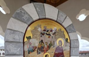 Mănăstirea „Adormirea Maicii Domnului” din Izvoru Mureșului: o candelă aprinsă în inima Ardealului