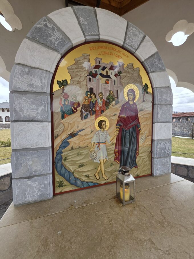 Mănăstirea „Adormirea Maicii Domnului” din Izvoru Mureșului: o candelă aprinsă în inima Ardealului