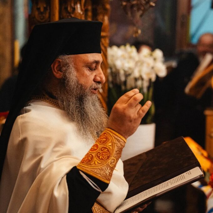 Arhim. Zenovie de la Mănăstirea Nechit: ”Iar noi, cei de azi, suntem chemați să fim sfinții de mâine” – chemarea Duminicii Sfinților Români