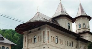 ÎPS Pr. Iacov de Mytilene, primit cu aleasă bucurie de obștea Mănăstirii Nechit