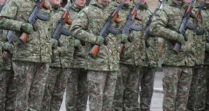În România, serviciul militar obligatoriu este suspendat, nu abrogat.