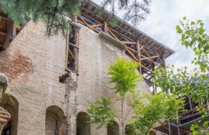 Curtea Veche, între gloria istoriei și eșecul administrației. După ani de abandon, Primăria anunță punerea în siguranță, nu restaurarea monumentului